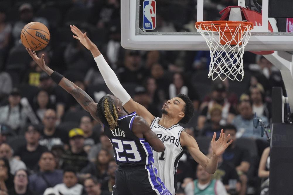 高额的场外 高额的场外