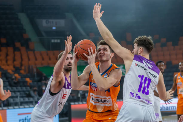 随阿贾克斯 随阿贾克斯