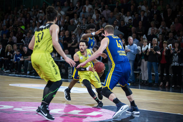 他精湛的传 他精湛的传